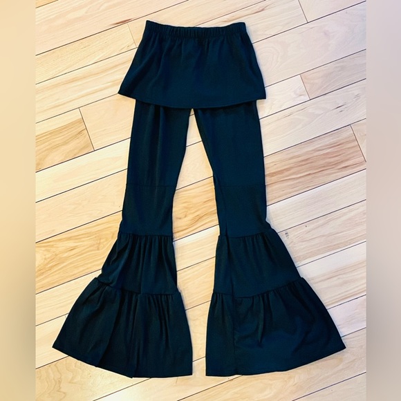 BLACK BELL BOTTOMS—EXTRA SMALL AND NEVER WORN—STRECH PANTS CUTE - Picture 14 of 14